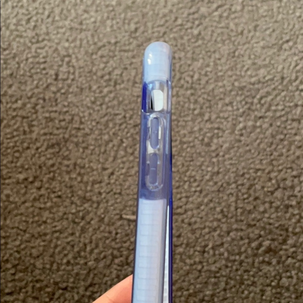 iPhone 11 case - Picture 3 of 5